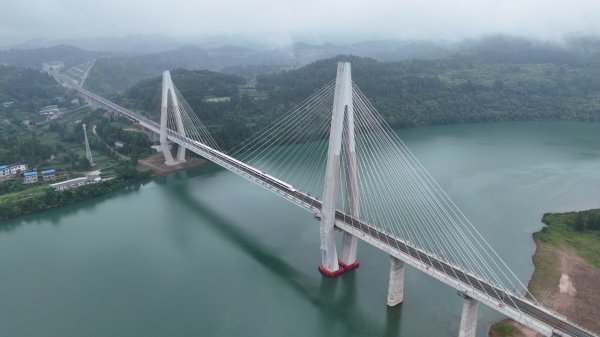 九游会体育巴南高铁沿线站房狡计与当地红色文化有机相接-九游下载中心_九游游戏中心官网