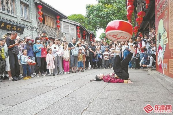 九游会欧洲杯诱骗繁密市民搭客不雅赏-九游下载中心_九游游戏中心官网